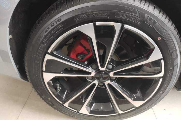 Used Geely Auto Preface 2021 2.0TD Space-Time Edition Hao Yue Right Rear Wheel Hub