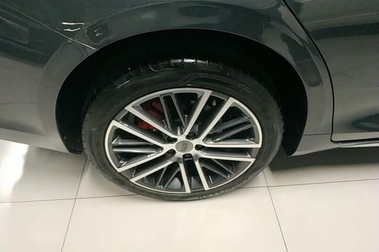 Used Geely Auto Preface 2021 Revised Version 2.0TD Luxury Edition Right Rear Wheel Hub