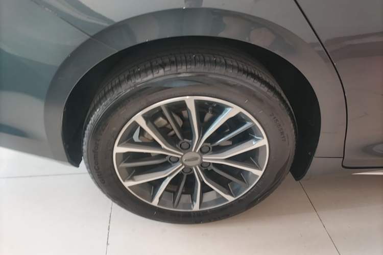Used Geely Auto Preface 2021 2.0TD Luxury Version Right Rear Wheel Hub