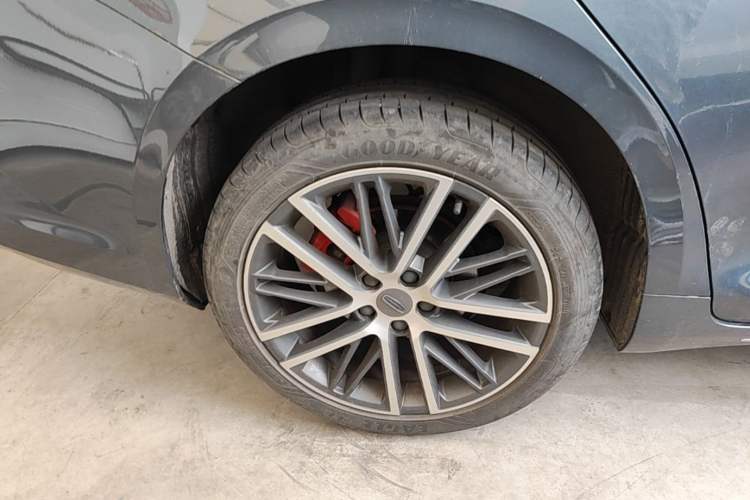 Used Geely Auto Preface 2021 Revised Version 2.0TD Luxury Edition Right Rear Wheel Hub