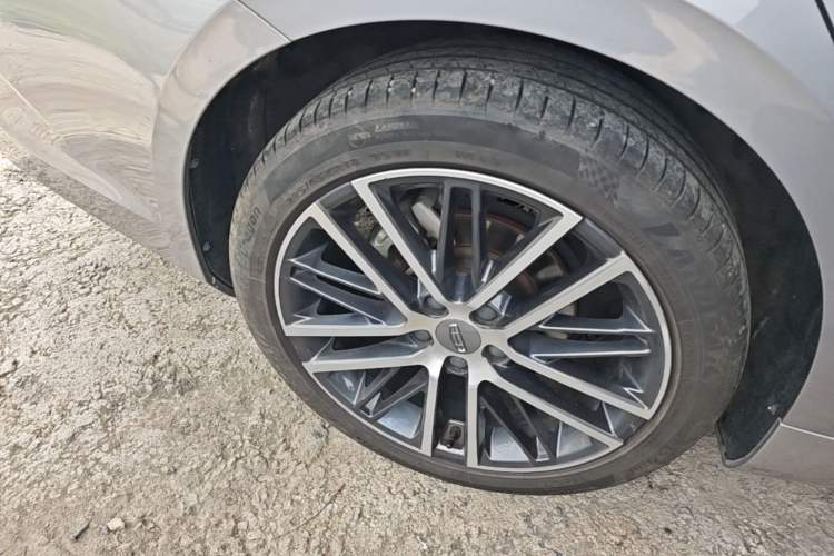 Used Geely Auto Preface 2021 2.0TD Luxury+ Version Right Rear Wheel Hub