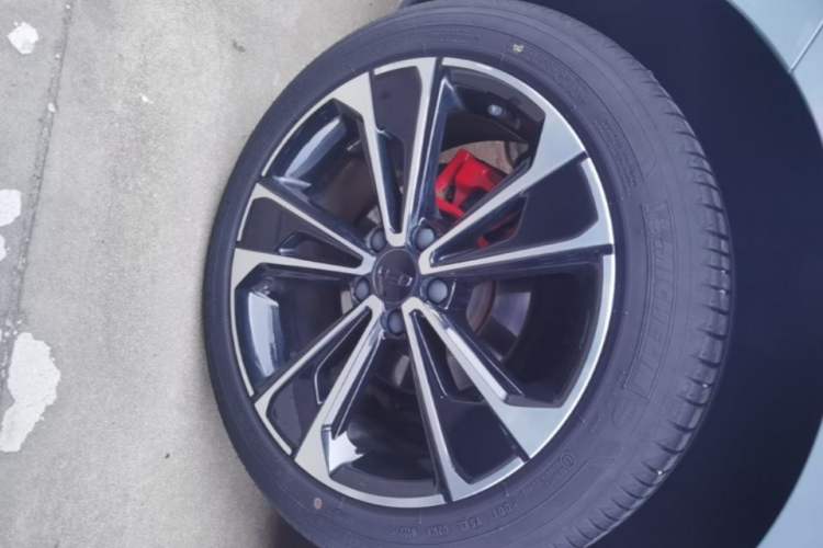 Used Geely Auto Preface 2021 2.0TD Space-Time Edition Hao Yue Right Rear Wheel Hub