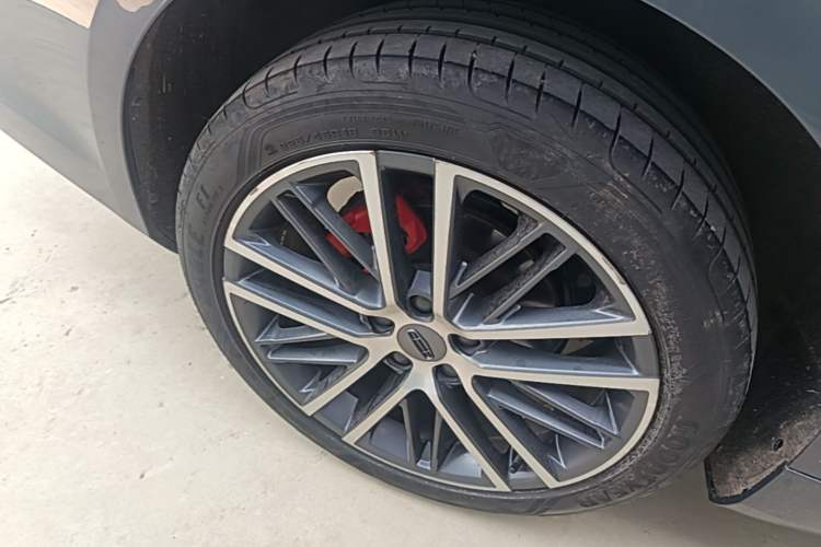 Used Geely Auto Preface 2021 Revised Version 2.0TD Luxury Edition Right Rear Wheel Hub