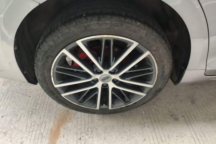 Used Geely Auto Preface 2021 Revised Version 2.0TD Luxury Edition Right Rear Wheel Hub