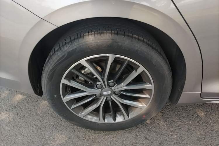 Used Geely Auto Preface 2021 2.0TD Luxury Version Right Rear Wheel Hub