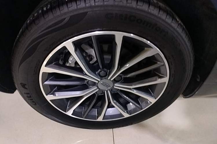 Used Geely Auto Preface 2021 2.0TD Luxury Version Right Rear Wheel Hub