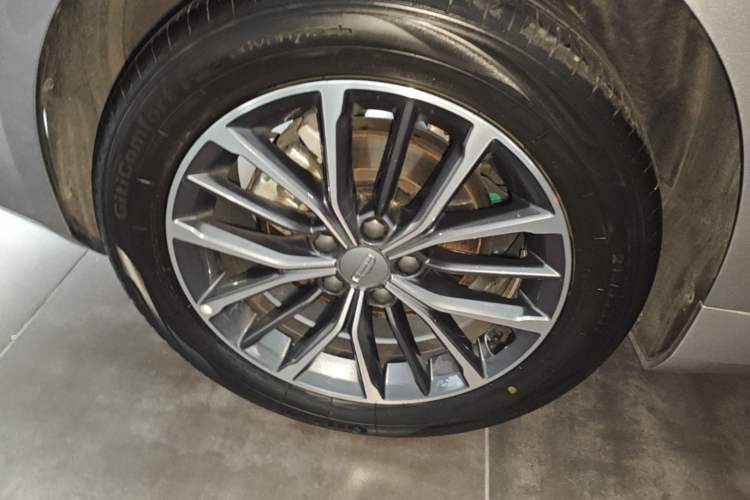 Used Geely Auto Preface 2021 2.0TD Luxury Version Right Rear Wheel Hub