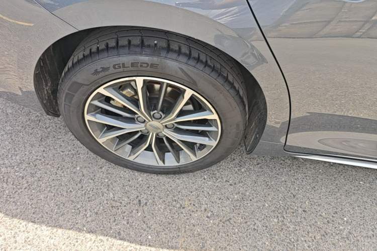 Used Geely Auto Preface 2021 2.0TD Luxury Version Right Rear Wheel Hub