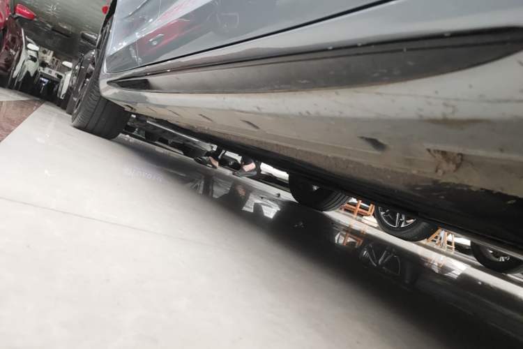 Used Geely Auto Preface 2021 2.0TD Space-Time Edition Hao Yue Right Side Sill
