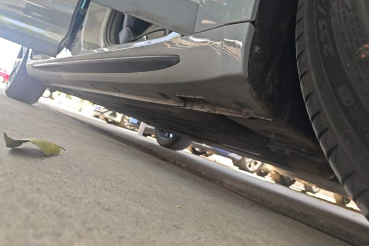 Used Geely Auto Preface 2021 2.0TD Space-Time Edition Starry Celestial Right Side Sill