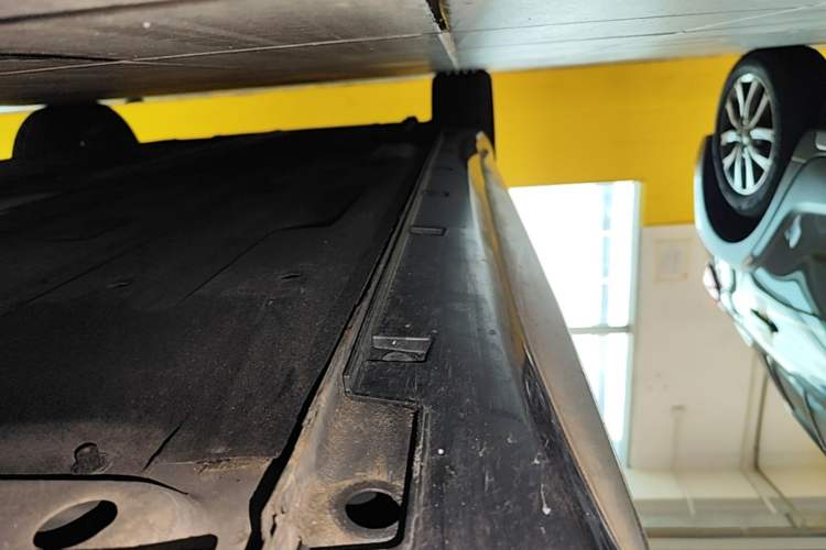 Used Geely Auto Preface 2021 2.0TD Luxury Version Right Side Sill