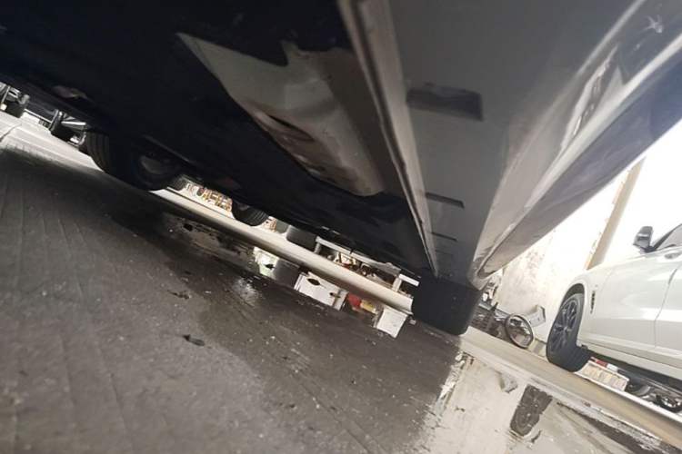 Used Geely Auto Preface 2021 2.0TD Luxury Version Right Side Sill