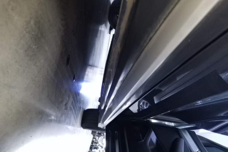 Used Geely Auto Preface 2021 2.0TD Luxury Version Right Side Sill
