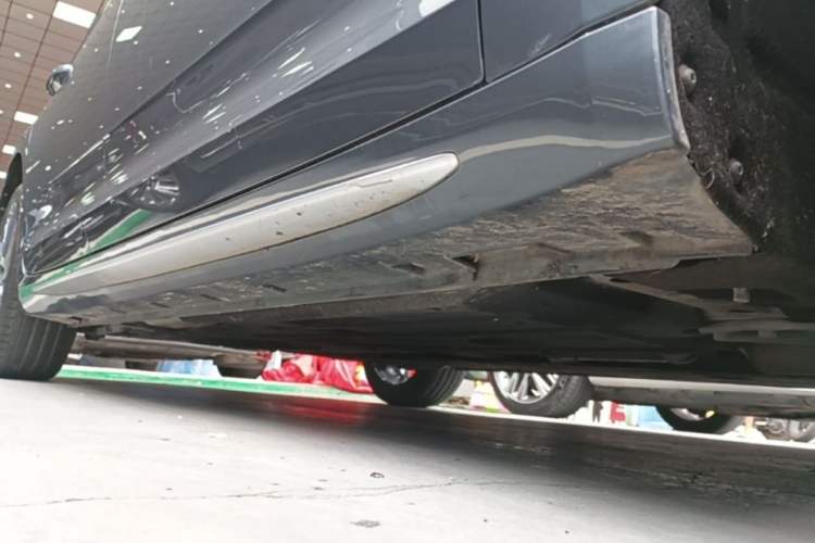 Used Geely Auto Preface 2021 Revised Version 2.0TD Luxury Edition Right Side Sill