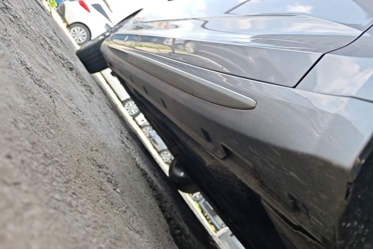 Used Geely Auto Preface 2021 2.0TD Luxury+ Version Right Side Sill