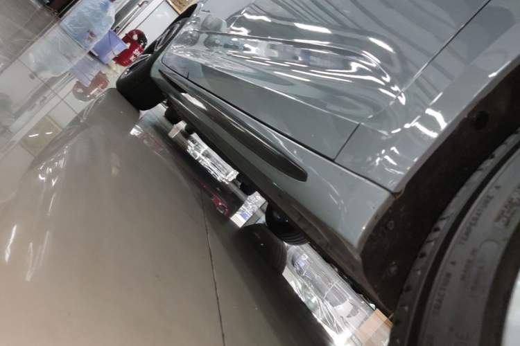 Used Geely Auto Preface 2021 2.0TD Space-Time Edition Starry Celestial Right Side Sill