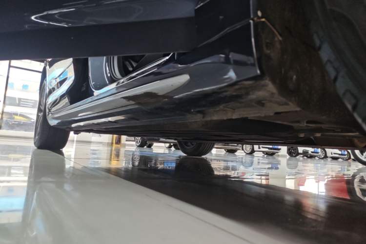 Used Geely Auto Preface 2021 2.0TD Luxury Version Right Side Sill