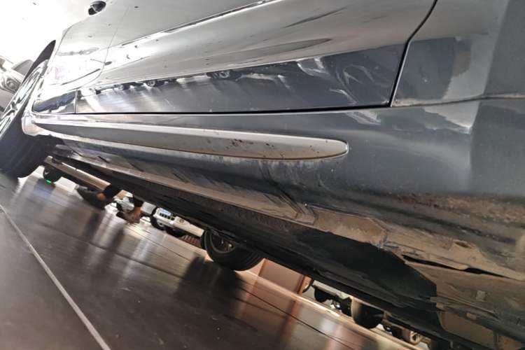 Used Geely Auto Preface 2021 Revised Version 2.0TD Luxury Edition Right Side Sill