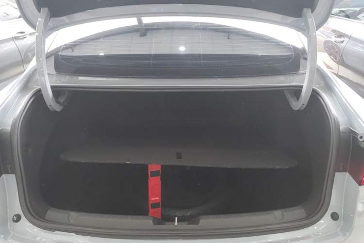 Used Geely Auto Preface 2021 2.0TD Space-Time Edition Hao Yue Trunk