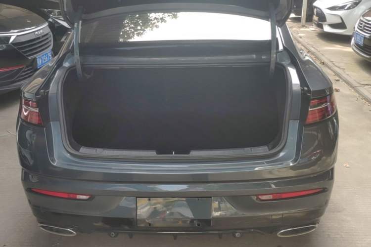Used Geely Auto Preface 2021 2.0TD Luxury Version Trunk