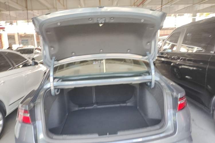 Used Geely Auto Preface 2021 Revised Version 2.0TD Luxury Edition Trunk
