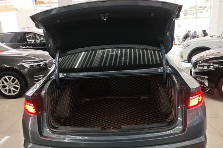 Used Geely Auto Preface 2021 Revised Version 2.0TD Luxury Edition Trunk