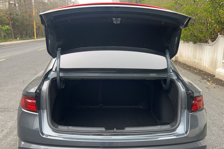 Used Geely Auto Preface 2021 Revised Version 2.0TD Luxury Edition Trunk
