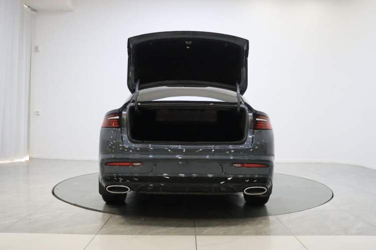 Used Geely Auto Preface 2021 2.0TD Luxury Version Trunk