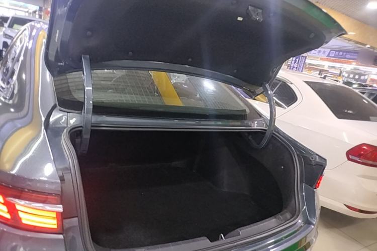 Used Geely Auto Preface 2021 2.0TD Luxury Version Trunk