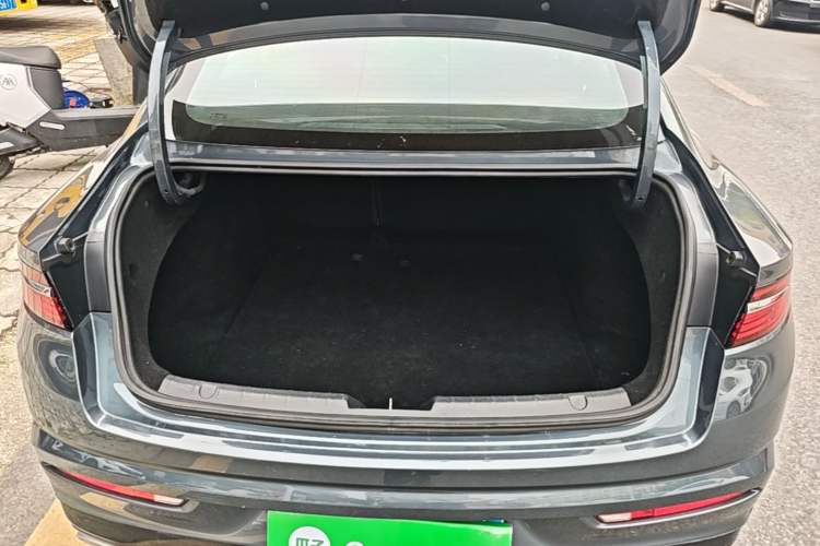 Used Geely Auto Preface 2021 2.0TD Luxury Version Trunk
