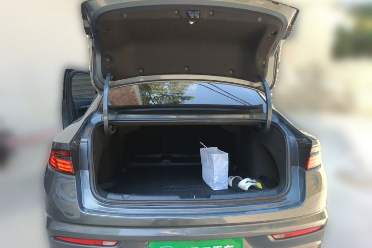 Used Geely Auto Preface 2021 2.0TD Luxury Version Trunk