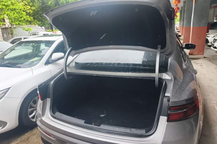 Used Geely Auto Preface 2021 2.0TD Luxury Version Trunk