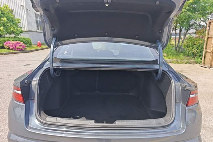 Used Geely Auto Preface 2021 2.0TD Luxury Version Trunk