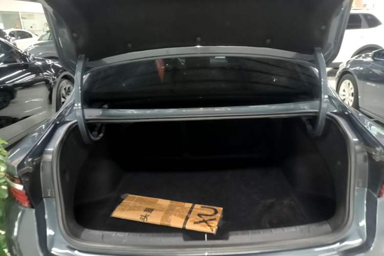 Used Geely Auto Preface 2021 2.0TD Luxury Version Trunk