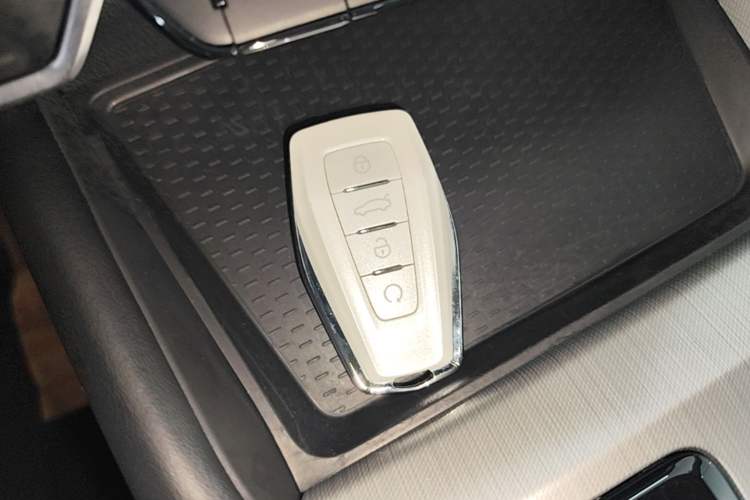 Used Geely Auto Preface 2021 Revised Version 2.0TD Luxury Edition Vehicle Key
