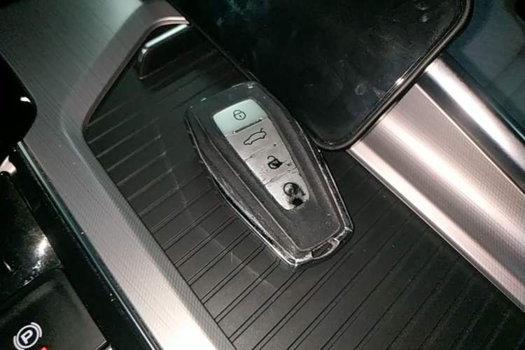 Used Geely Auto Preface 2021 Revised Version 2.0TD Luxury Edition Vehicle Key