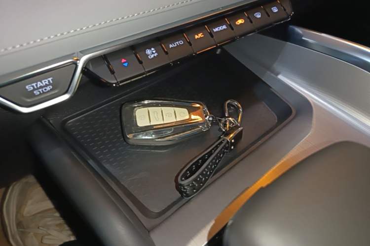 Used Geely Auto Preface 2021 2.0TD Luxury Version Vehicle Key