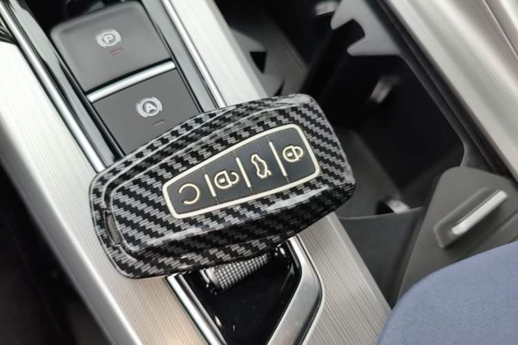 Used Geely Auto Preface 2021 Revised Version 2.0TD Luxury Edition Vehicle Key