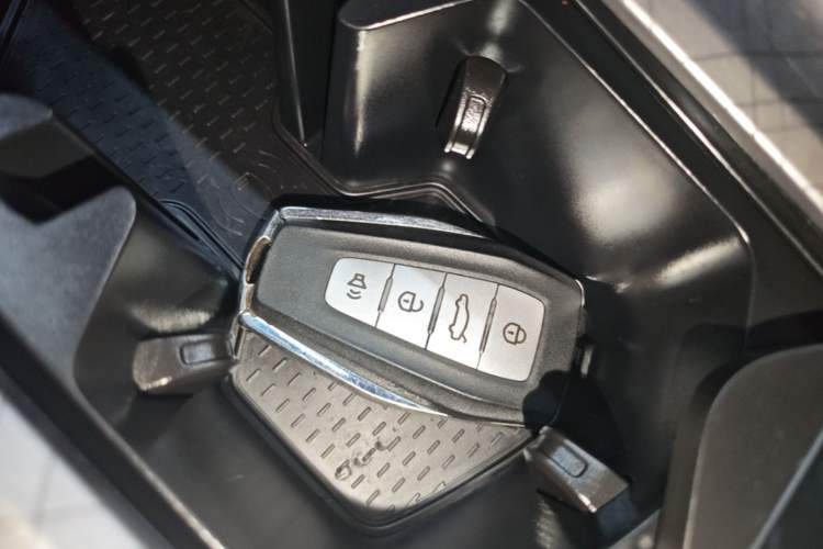 Used Geely Auto Preface 2021 2.0TD Luxury Version Vehicle Key
