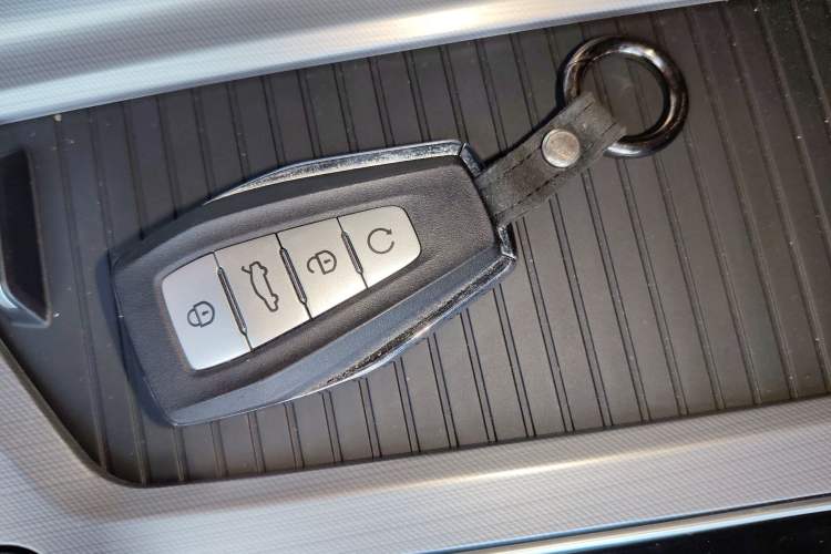 Used Geely Auto Preface 2021 Revised Version 2.0TD Luxury Edition Vehicle Key