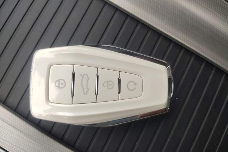 Used Geely Auto Preface 2021 Revised Version 2.0TD Luxury Edition Vehicle Key