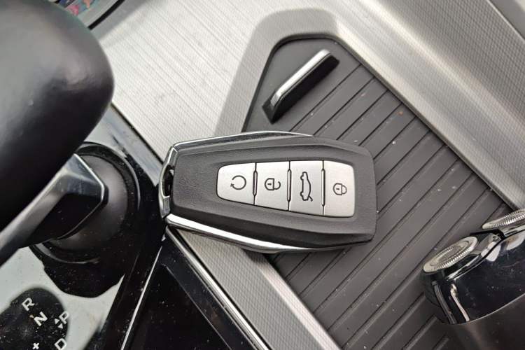 Used Geely Auto Preface 2021 Revised Version 2.0TD Luxury Edition Vehicle Key