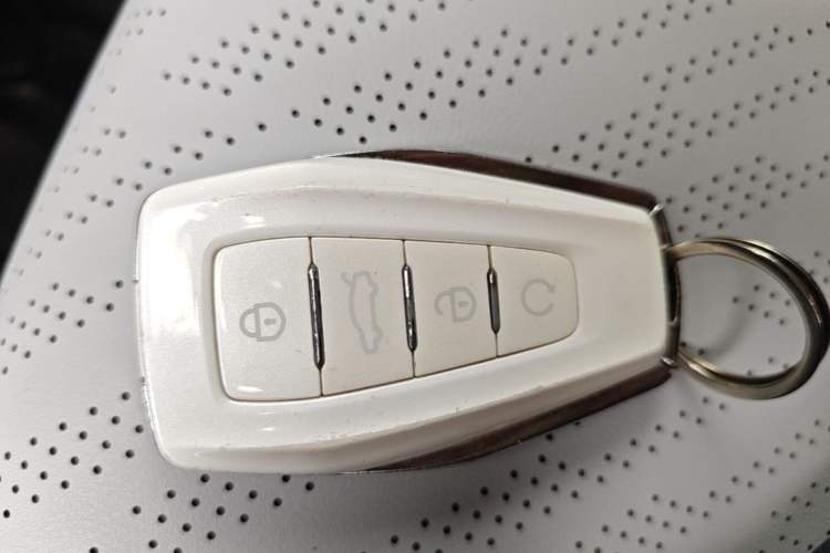 Used Geely Auto Preface 2021 Revised Version 2.0TD Luxury Edition Vehicle Key