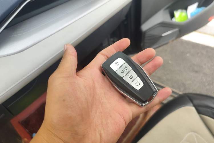 Used Geely Auto Preface 2021 Revised Version 2.0TD Luxury Edition Vehicle Key