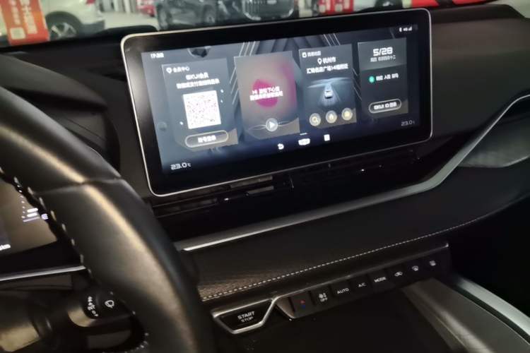 Used Geely Auto Preface 2021 2.0TD Luxury Version Audio And AC Panel