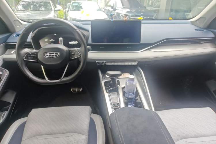 Used Geely Auto Preface 2021 Revised Version 2.0TD Luxury Edition Center Console