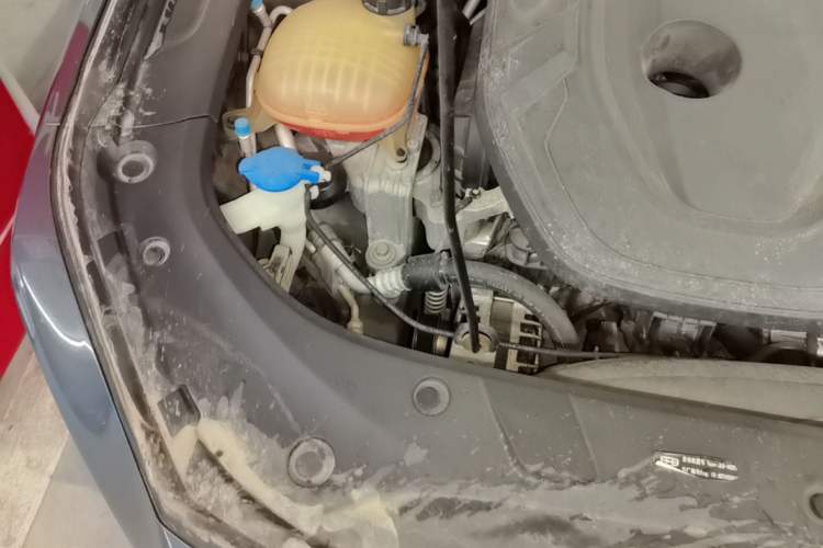 Used Geely Auto Preface 2021 2.0TD Luxury Version Engine Bay Right