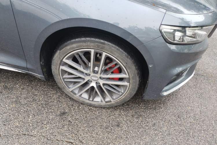 Used Geely Auto Preface 2021 2.0TD Luxury Version Right Front Wheel Hub
