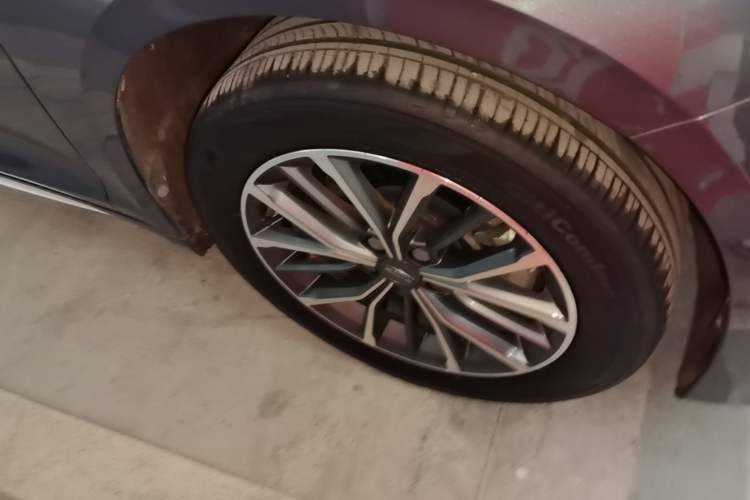 Used Geely Auto Preface 2021 2.0TD Luxury Version Right Front Wheel Hub
