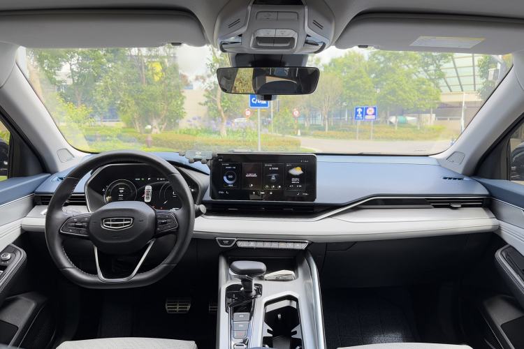 Used Geely Auto Preface 2021 Revised Version 2.0TD Luxury Edition Center Console